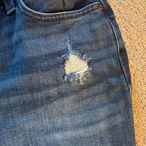 LC Lauren Conrad Distressed Denim Women's Shorts - Picture 5 of 8